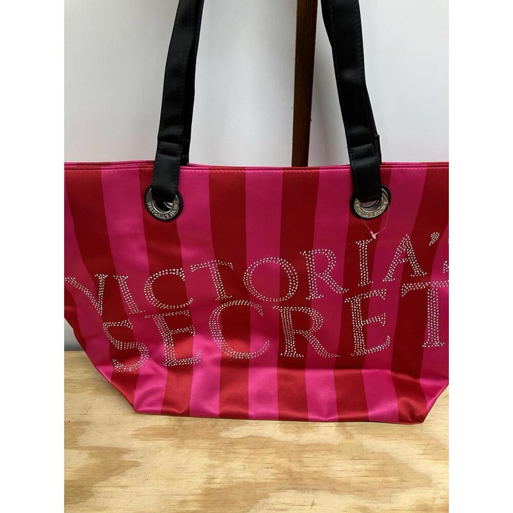 NWT VICTORIAS SECRET Womens Large Weekender Tote Bag~MSRP $70.00